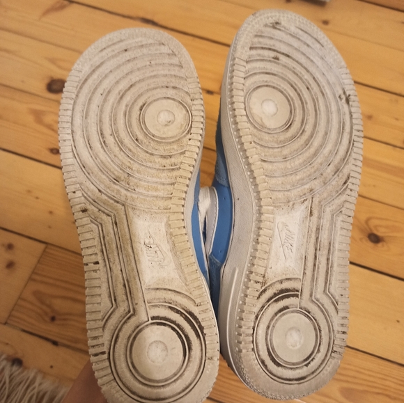 Nike Sneakers - Picture 4 of 6